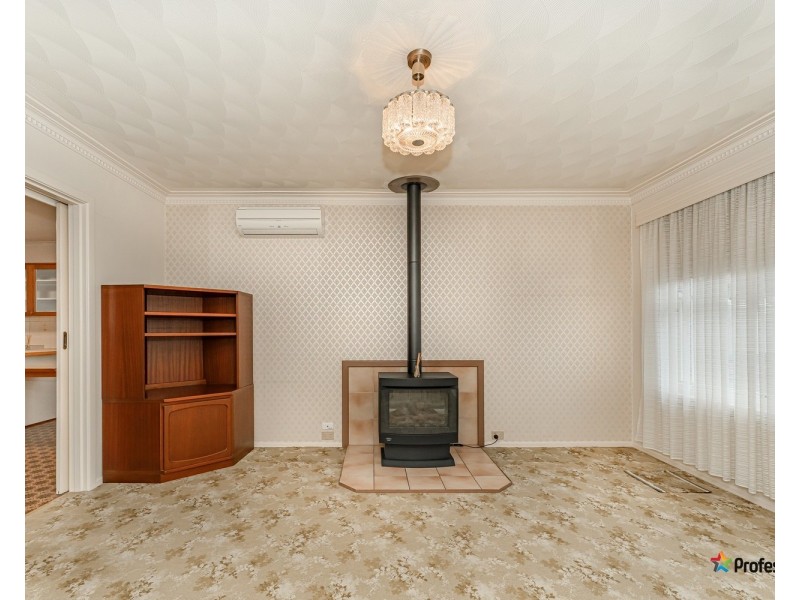 72 Moonee Boulevard, Glenroy VIC 3046