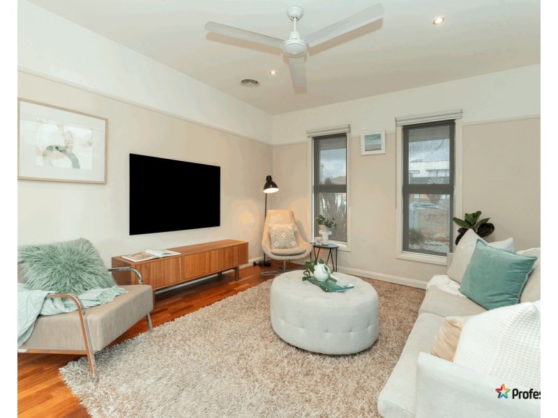 2/74 Chapman Avenue, Glenroy VIC 3046