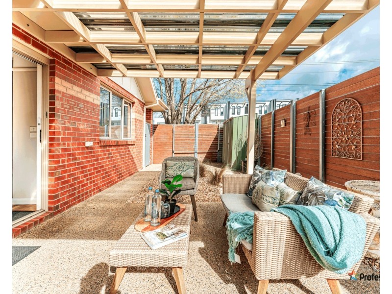 2/74 Chapman Avenue, Glenroy VIC 3046