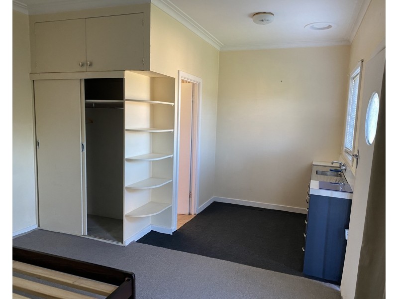 12 Prospect Street, Glenroy VIC 3046