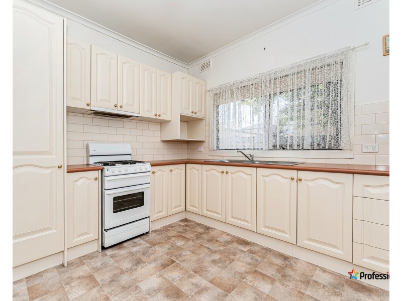 73 West Street, Hadfield VIC 3046