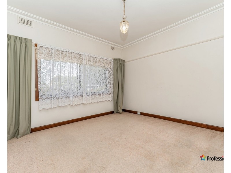 73 West Street, Hadfield VIC 3046