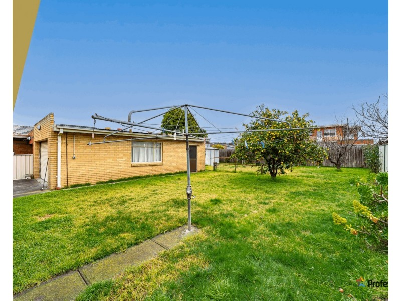 19 Eucra Street, Hadfield VIC 3046