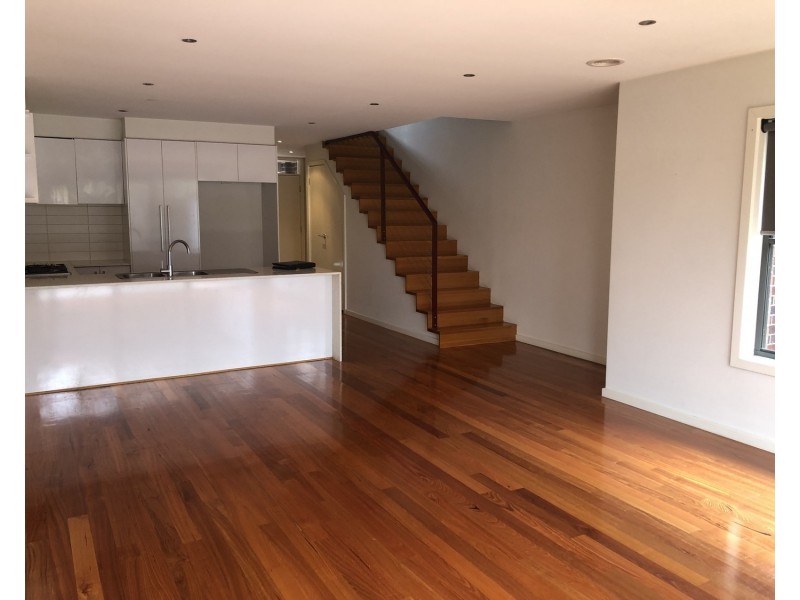 2/4 Shepherd Street, Glenroy VIC 3046