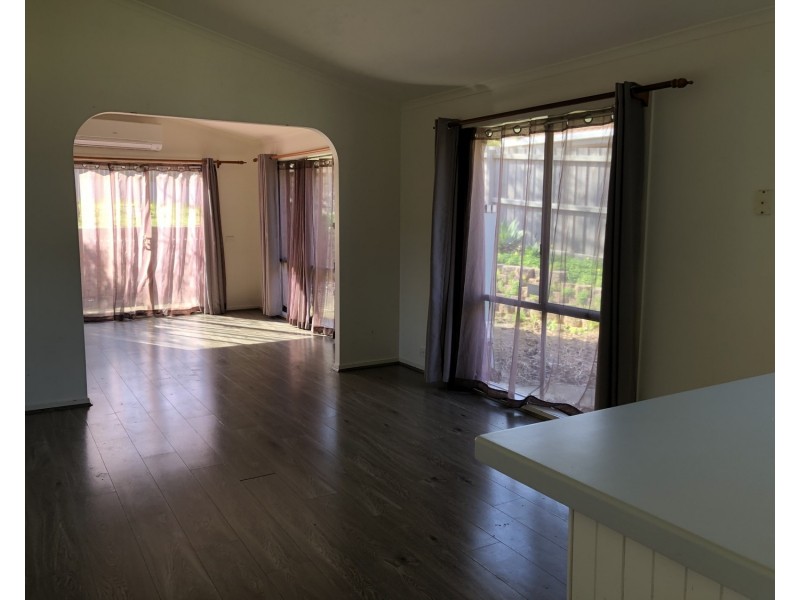 2 Linden Close, Meadow Heights VIC 3048