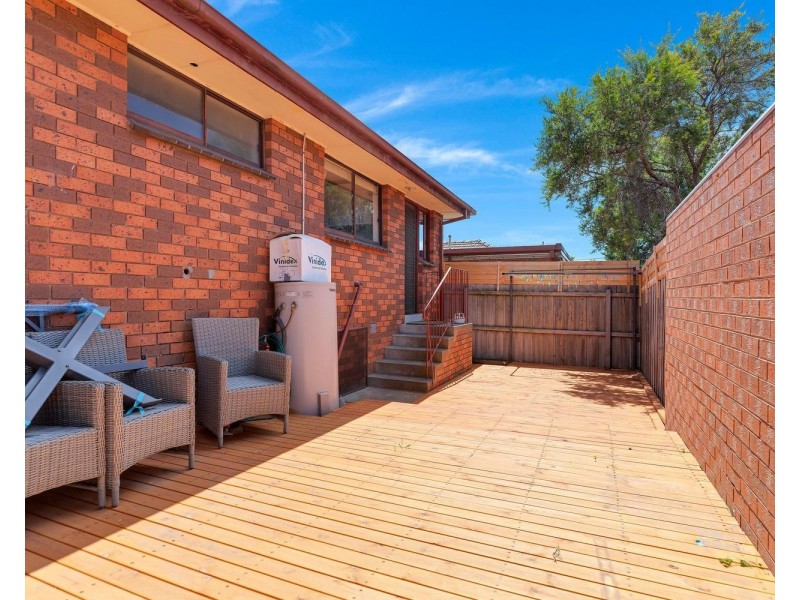 2/49 Chapman Avenue, Glenroy VIC 3046