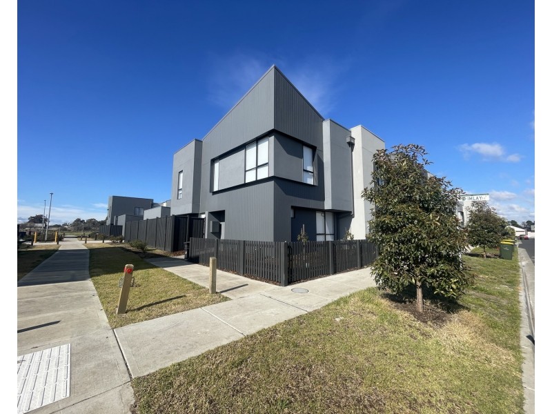 38 Hawkesbury Drive, Donnybrook VIC 3064