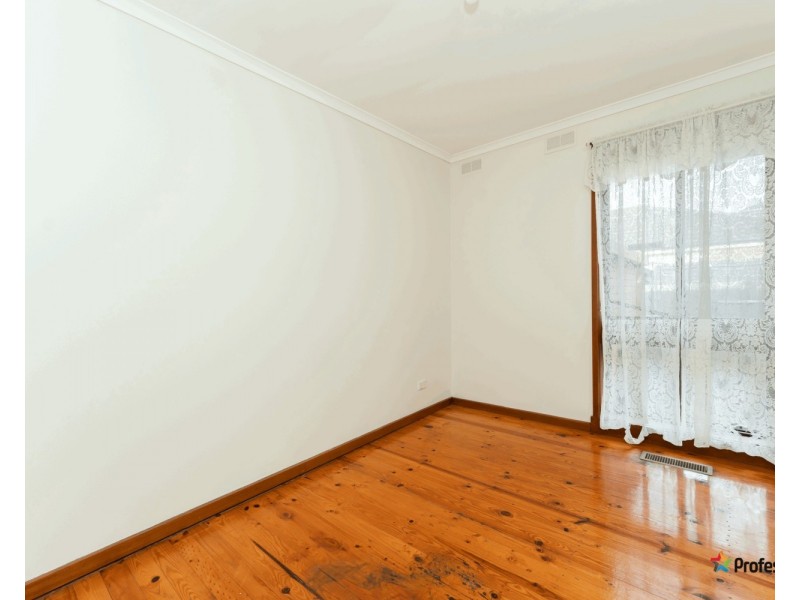 1/24 Gladstone Parade, Glenroy VIC 3046