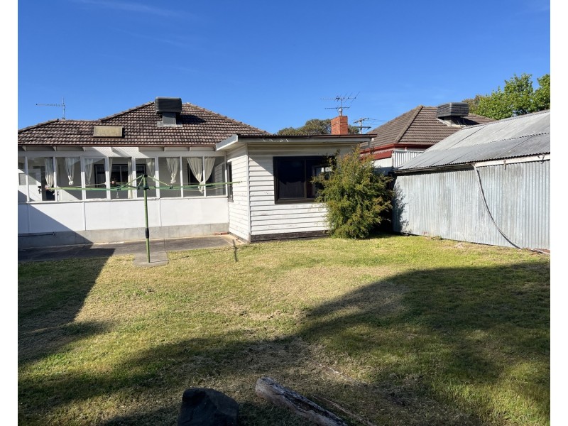 4 Callander Road, Pascoe Vale VIC 3044