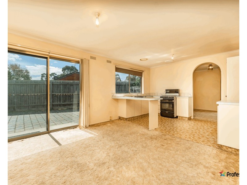 15 Alison Place, Attwood VIC 3049