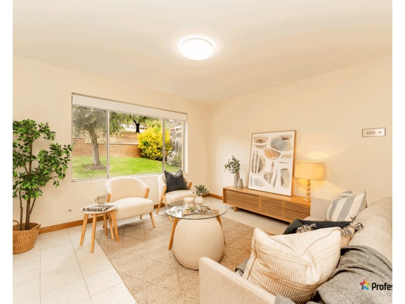 32 Valley Crescent, Glenroy VIC 3046