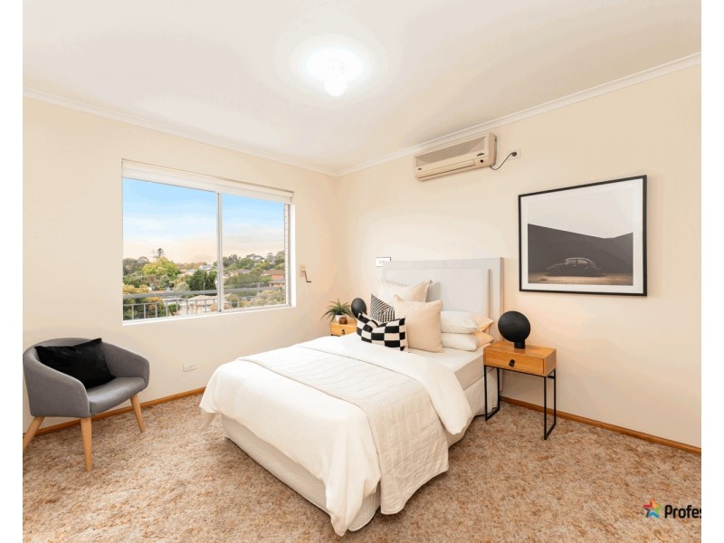 32 Valley Crescent, Glenroy VIC 3046