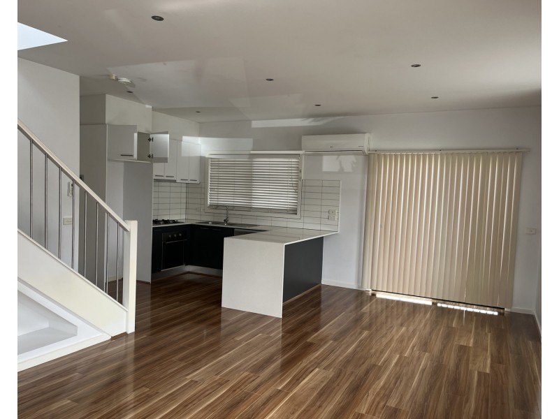 1/51 Jacana Avenue, Broadmeadows VIC 3047