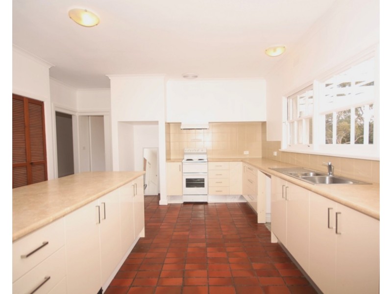 125 Konagaderra Road, Oaklands Junction VIC 3063