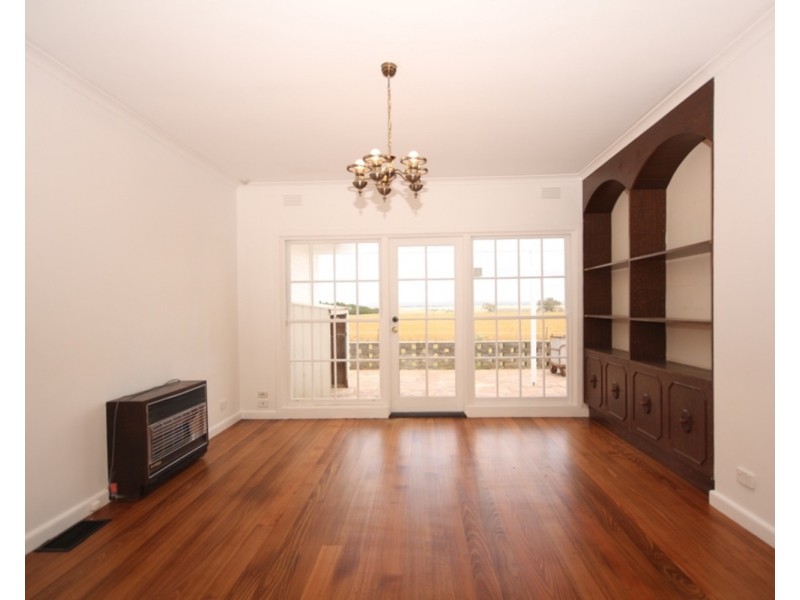 125 Konagaderra Road, Oaklands Junction VIC 3063