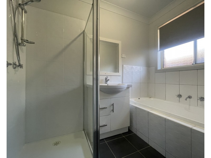 16/4-16 Melaleuca Drive, Meadow Heights VIC 3048