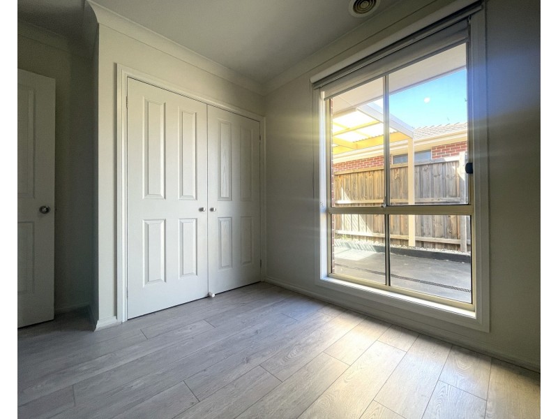 16/4-16 Melaleuca Drive, Meadow Heights VIC 3048