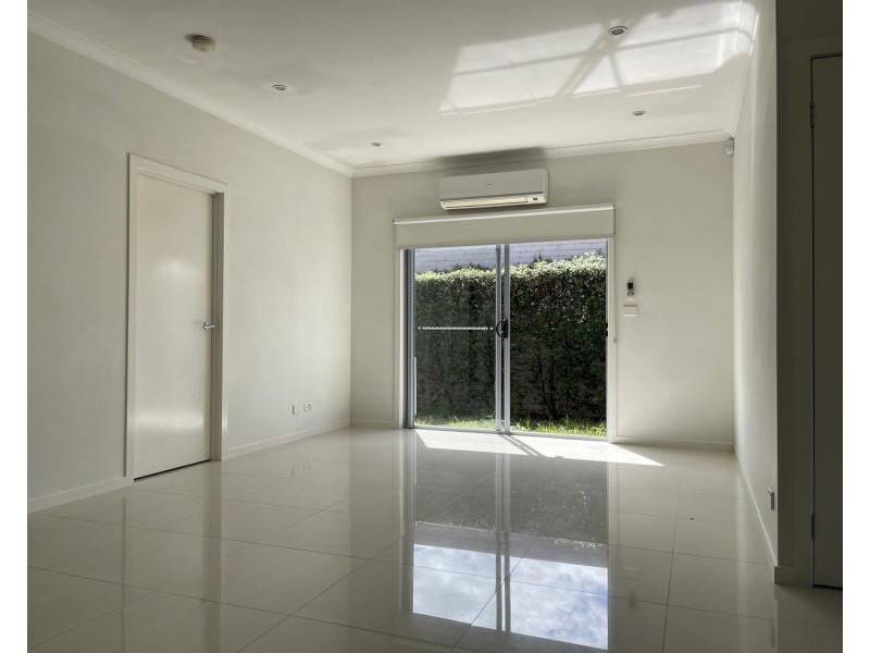 3/24 Larch Street, Thomastown VIC 3074