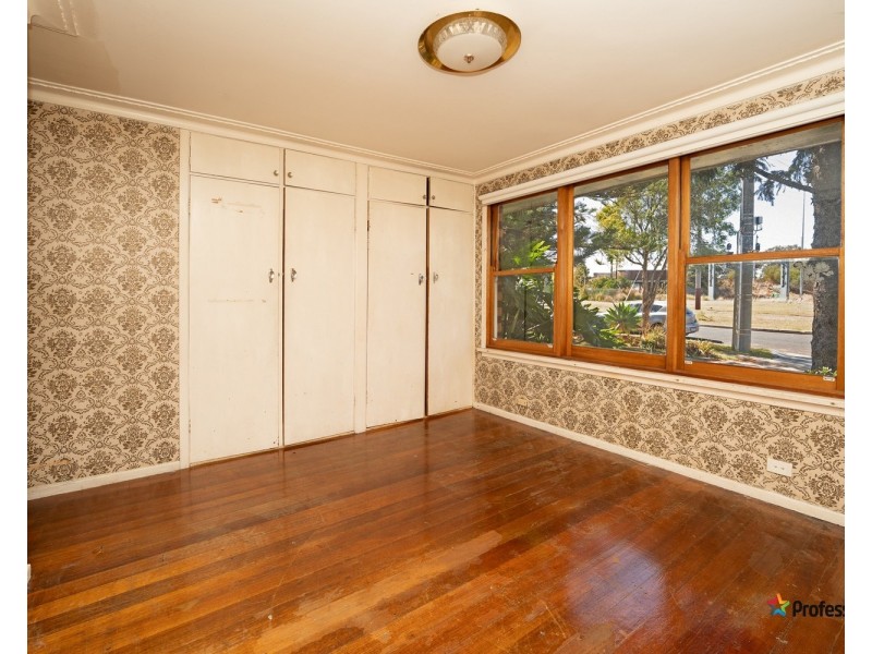 5 Augustine Terrace, Glenroy VIC 3046