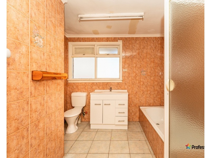 5 Augustine Terrace, Glenroy VIC 3046