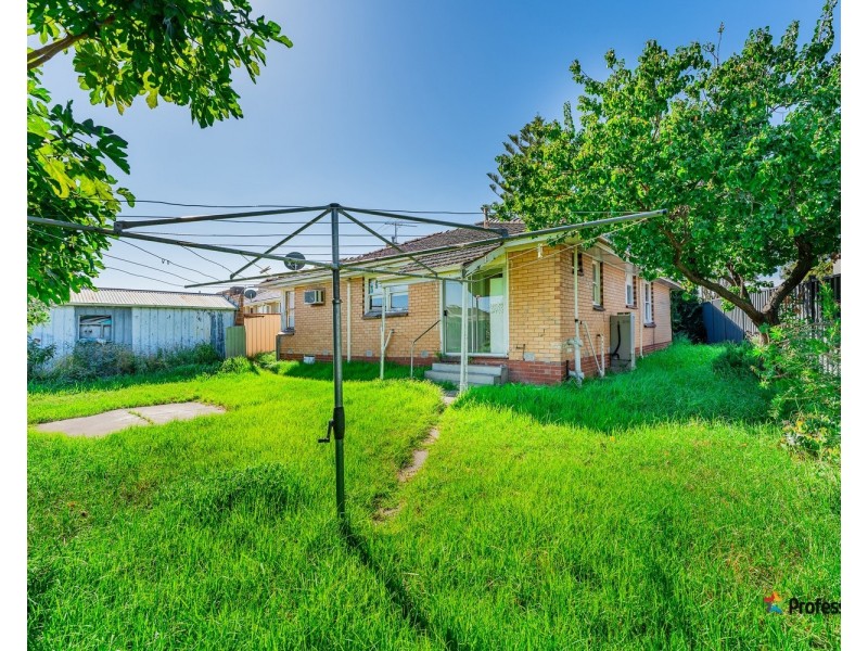 5 Augustine Terrace, Glenroy VIC 3046