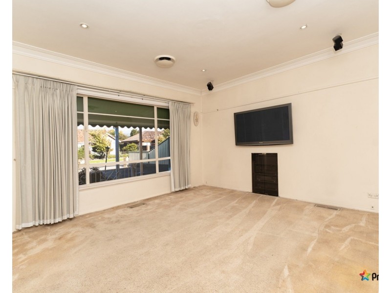 36 Bayview Road, Glenroy VIC 3046