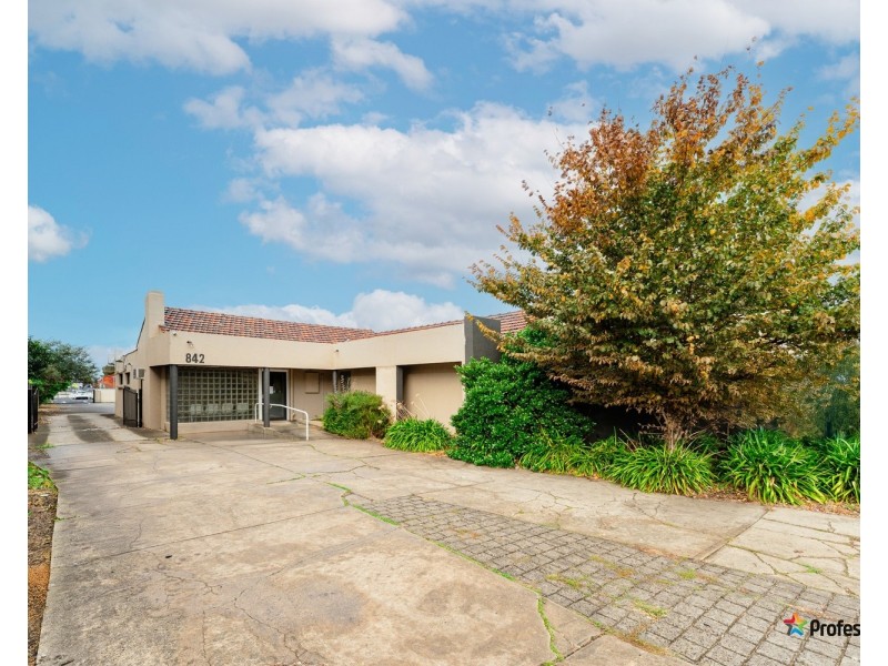 842  Pascoe Vale Road, Glenroy VIC 3046