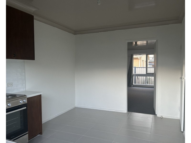 4/11 Nicholas Street, Broadmeadows VIC 3047