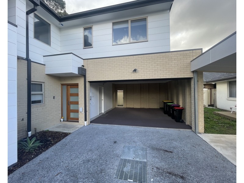 2/29  Augustine Terrace, Glenroy VIC 3046