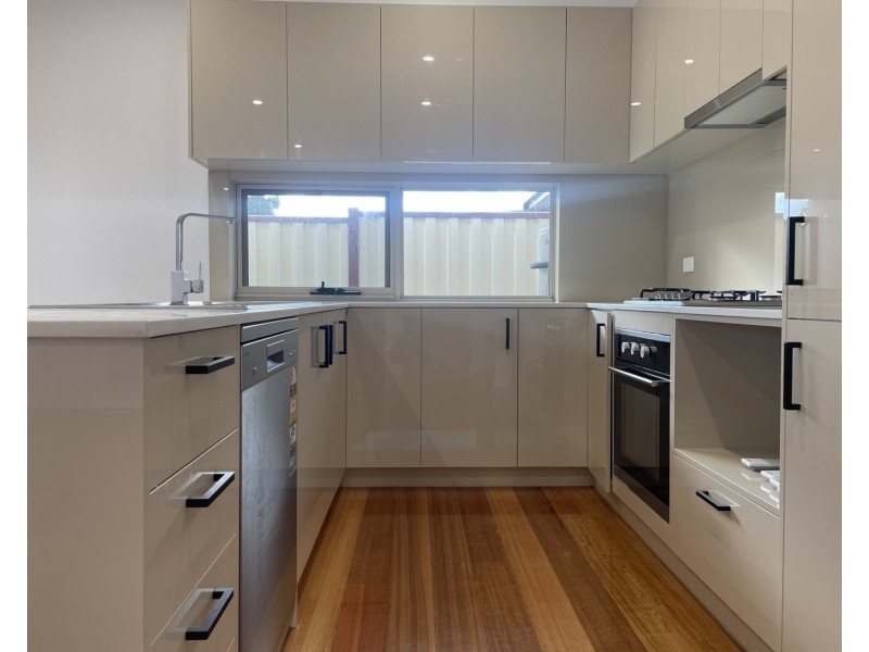 2/29  Augustine Terrace, Glenroy VIC 3046