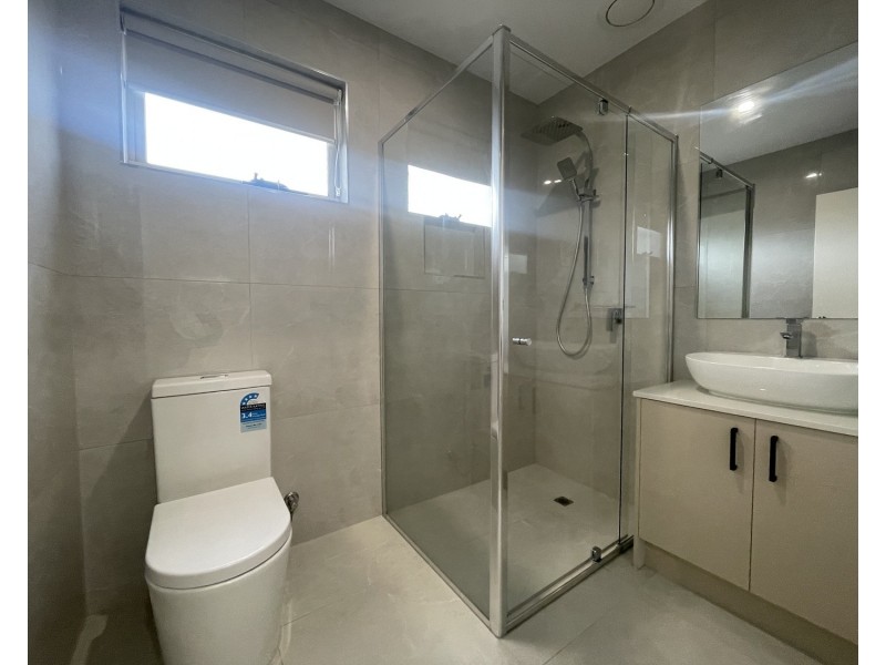 2/29  Augustine Terrace, Glenroy VIC 3046