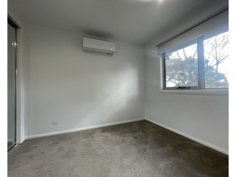 2/29  Augustine Terrace, Glenroy VIC 3046