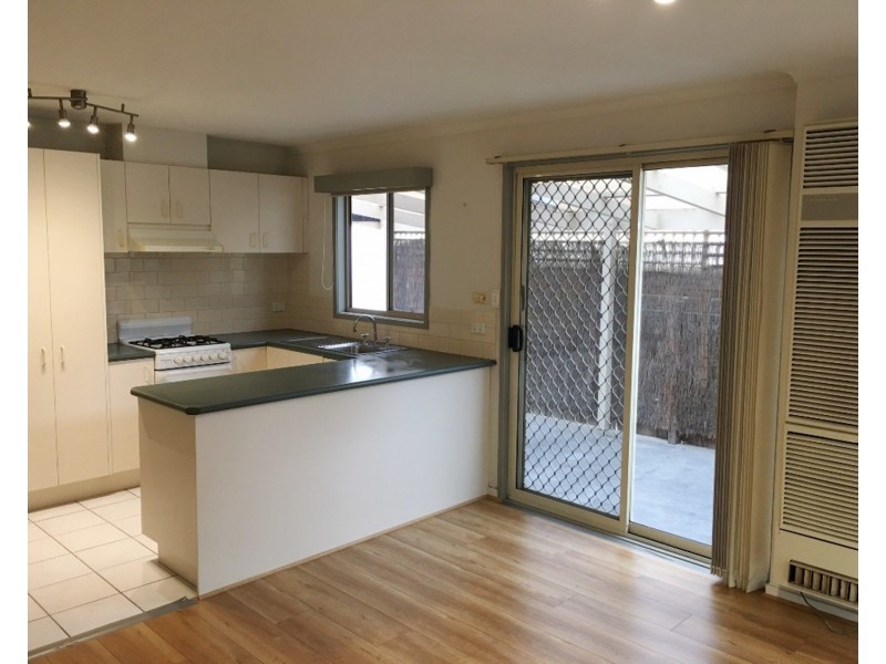 1/42 Darnley Street, Braybrook VIC 3019