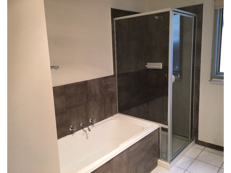 1/42 Darnley Street, Braybrook VIC 3019