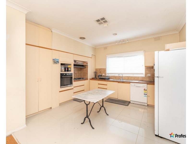 23 Finchley Avenue, Glenroy VIC 3046