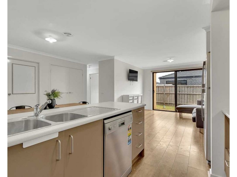21 Arlington Park Parade, Mickleham VIC 3064