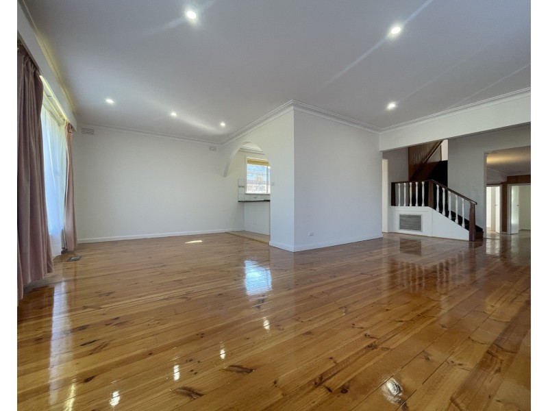 32 Finchley Avenue, Glenroy VIC 3046