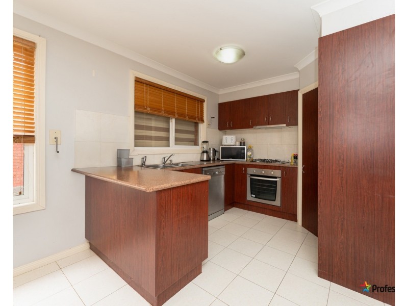 1/4-8 Mladen Court, Coolaroo VIC 3048