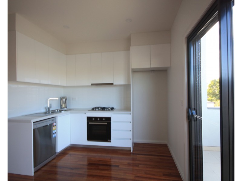 2/9 Lytton Street, Glenroy VIC 3046