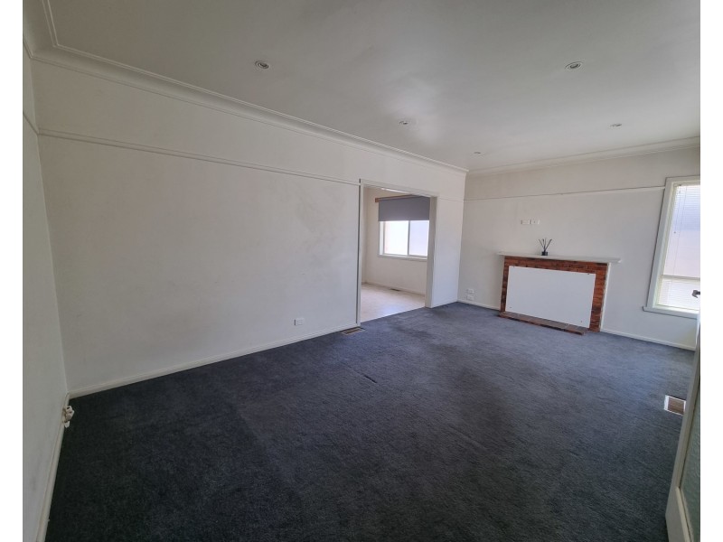 49 Station Road, Oak Park VIC 3046