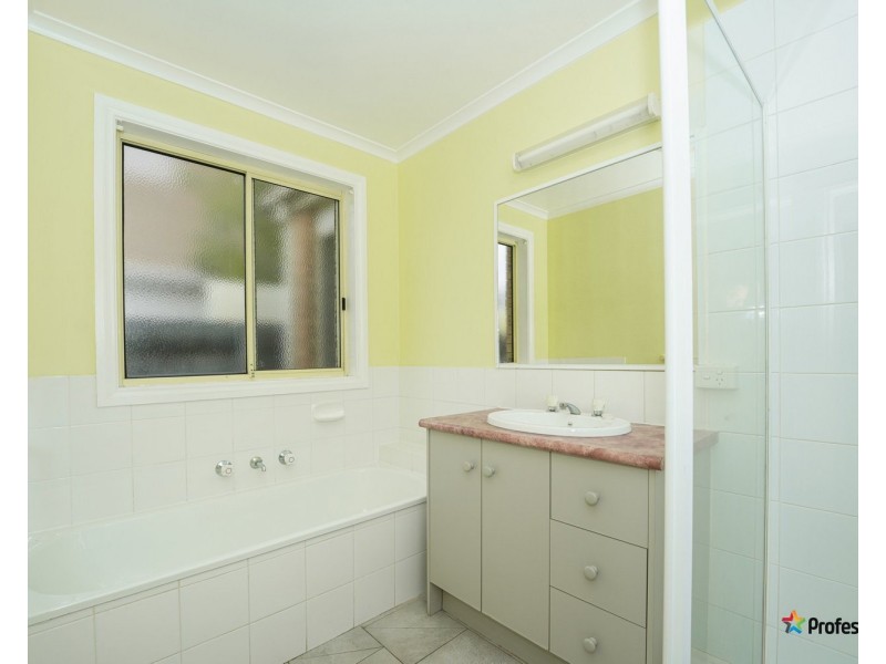 7 Hydra Court, Roxburgh Park VIC 3064