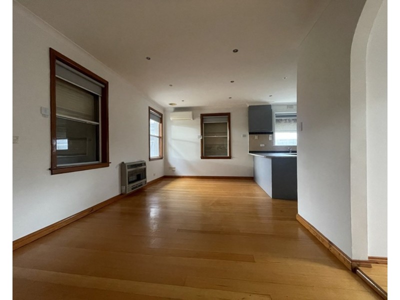 1 Emu Parade, Jacana VIC 3047