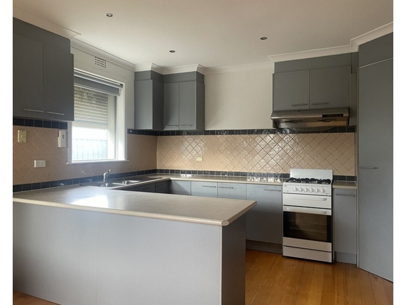 1 Emu Parade, Jacana VIC 3047