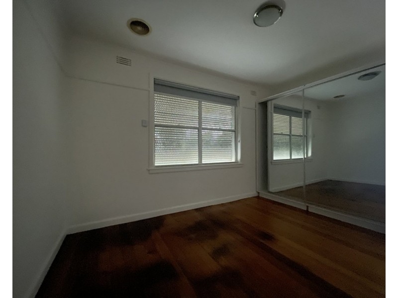 1 Emu Parade, Jacana VIC 3047