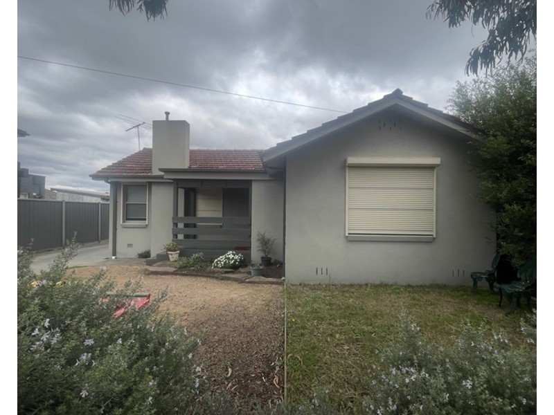1 Emu Parade, Jacana VIC 3047