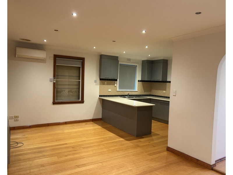1 Emu Parade, Jacana VIC 3047