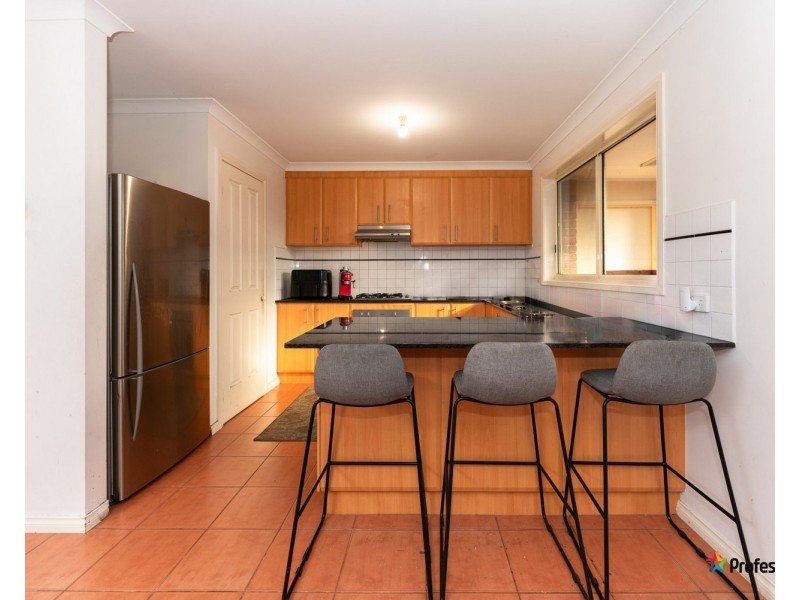42 Salween Crescent, Roxburgh Park VIC 3064
