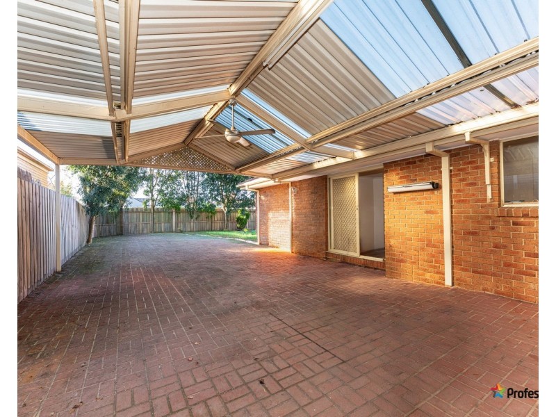 42 Salween Crescent, Roxburgh Park VIC 3064