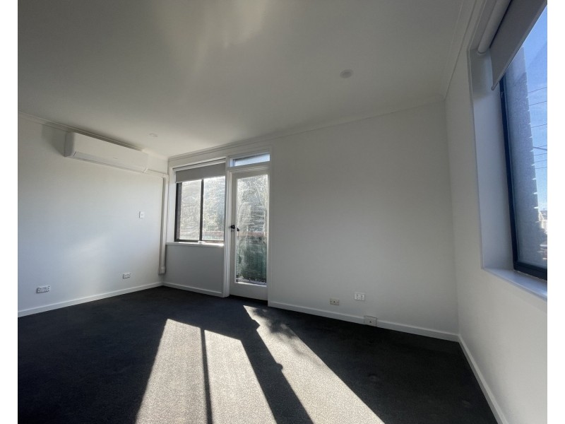 10/2-4 Chapman Avenue, Glenroy VIC 3046