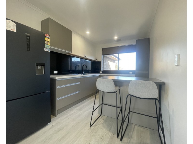 10/2-4 Chapman Avenue, Glenroy VIC 3046